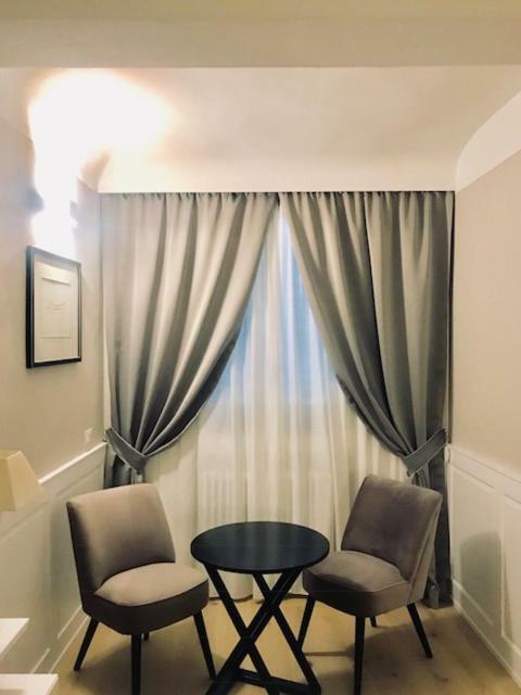 Booking Florencja Zewnętrze zdjęcie